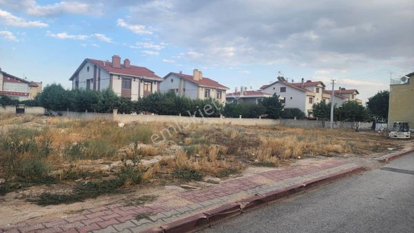 Karaca'dan Meram Osmangazi Mahallesi 625 M2 2 Kata İmarlı Müstakil Arsa