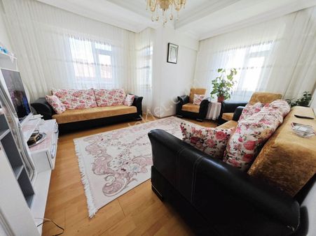 Fatih Emlaktan Kuba Camii Yakını Satılık 2. Kat 3+1 Krediye Uygun Daire