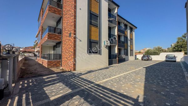 No:10 Gayrimenkul’den Ayvalık Altınova’da, En Üst Kat 2+1 Daire – Müstakil Tadında Yaşam