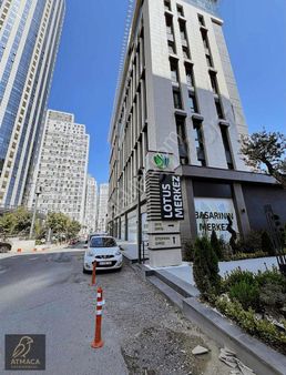 Lotus Merkez B.düzü Büyük Tip Kiralık Ofis Metrobüs Yanında