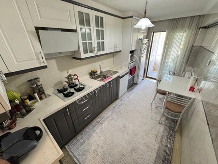 Kuşcağız'da Cadde Üzerinde Yapılı Ferah Daire!