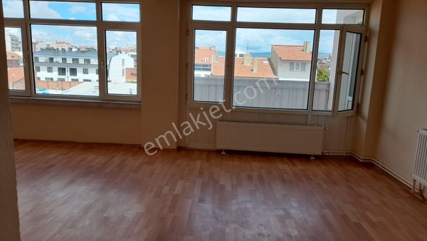 Kurtulus Mahallesi Ziyapaşa Caddesi Arakat Kiralık 2+1 Daire