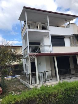 Davutlar Sahilinde Ful Deniz Manzaralı Triplex Villa