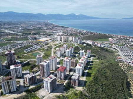 Kuşadası Uydukent Basın 3 Blok’ta Kiralık Ferah Daire