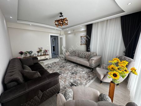 🏡 Göl-san Gayrimenkul’den 🏡 Yeşil Mahalle’de 3+1 Arakat Satılık Daire