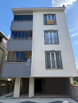 Roma' Dan Akhisar Mahallesi' Nde Satılık Daire