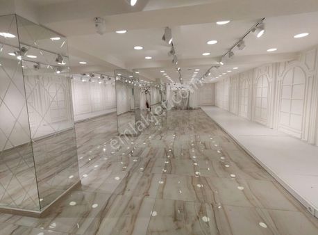 Çankaya'da Devren Kiralık 800 M2 Mağaza