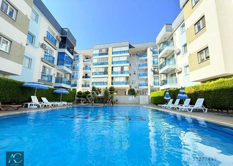 Merkezi Konumlu-güvenlık-havuz-otopark-bahçe-doğalgazlı-full Esyalı -yenı Lüx Fırsat 1+1 Daıre