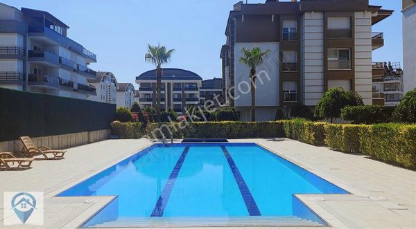 Konaklar'da Vatandaşlığa Uygun Arakat 4+1 Satılık Daire