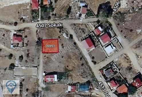 Çağlarca'da Satılık 331m Düz Merkezi Konumda Satılık Arsa