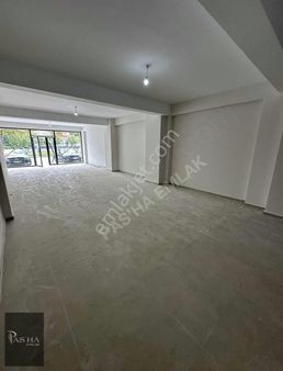 Başiskelenin Kalbinde Kiralık Dükkan