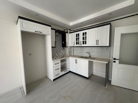 🏡muradiye Mahallesi 🏡 ✅2+1 85 M2 4 Katlının 3 Katı ❇️açık Mutfak