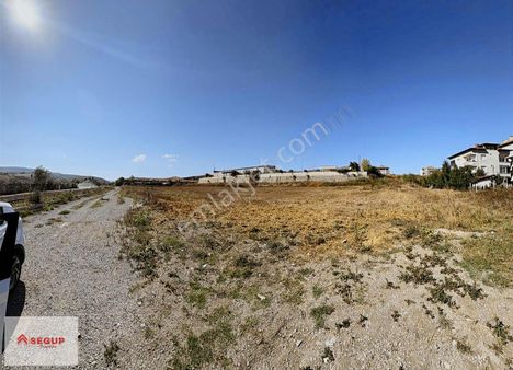 Samsun Kavak Yaşar Doğu Mah Ticaretin Göbeğinden Satılık Arazi