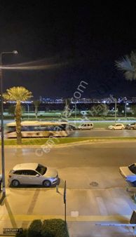 Karşıyaka Sahilde Deniz Manzaralı Çift Cephe 3+1 Yalı Dairesi