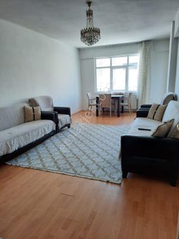 Ömürevlerinde Geniş Kullanışlı Eşyalı 1. Kat 2+1 Kiralık Daire