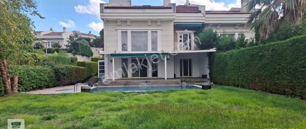 Nokta'dan Marenegro'da Taşınmaya Hazır Masrafsız Köşe Lüks Villa