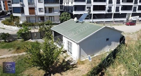 Caddde Altınkumda İmara Sınır 403 M2 Elektrk Su Mevcut