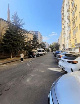 Şehir Merkezinde Aileye Yada Memura Kiralık Uygun Geniş Kiralık