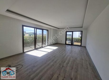 Duhan Emlaktan Asude Vadi Sitesinde 3+1 Bahçe Katı Satılık Daire