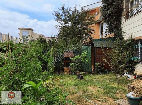 Başakşehir 4 Etap 1 Kısımda 350m2 90m2 Bahçeli Yapılı Villa Boş