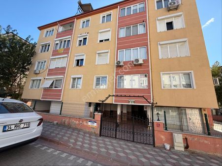 Kale Gayrimenkul’den İkizçayda Bakımlı Masrafsız Ön Cephe Ara Kat Satılık Daire