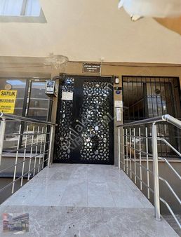 Merkezi Konumda Bucanın Kalbinde 1+1 Satılık