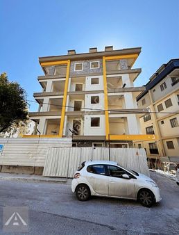 Küçükyalı Çamlıkta Bahçe Kullanımlı Ferah Geniş 1+1