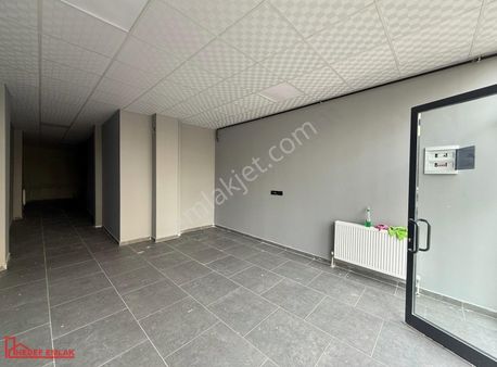 Hedef Emlaktan Akdeğirmende Cadde Üzeri Satılık Dükkan