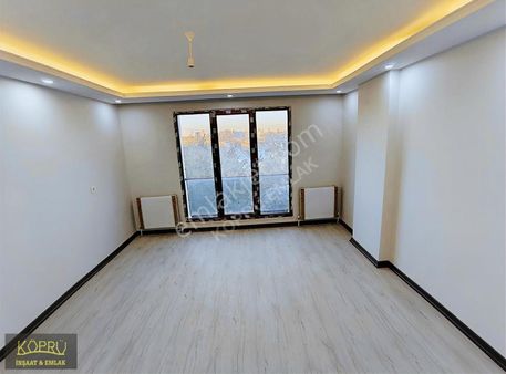 Zübeyde Hanım Mah'de Doğa Manzaralı Satılık 85m2 2+1 1.kat Daire