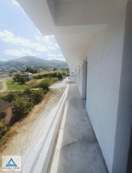 Başiskele Fatih Mahalesinde 4+1 Bahçe Dubleks