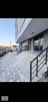 Hazır Kiracılı Yatırımlık Katta Havuzlu 4 Adet 1+1