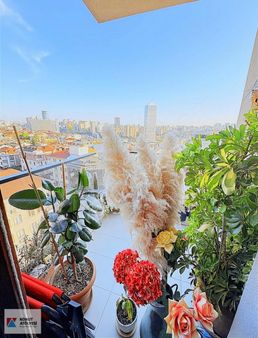 Göztepe Kavşağı E5 Kenarı, Demirli Sitesinde Lüks Konut