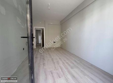 Cadde 26'dan Özel Garajlı Ebeveyn Banyolu Arakat 3+1