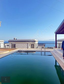 Bozalanda Denize 250mt Mesafede Full Deniz Manzaralı 3+1 Villa