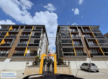 Bursadabul'dan Barış Mah.nil Hayat Sitesi Köşe 3+1 Daire