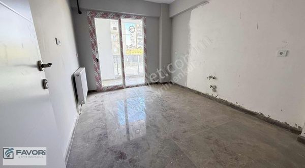 Fatih'te 2+1 Kapalı Garaj İskan Alınmış Oturuma Hazır