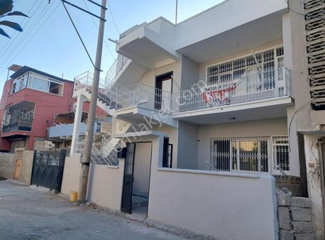 Tarsus'ta Merkezi Konumda 3+1 2 Katlı Mustakil Satılık Daire