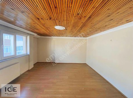 Kayışdağı Mah. Yeditepe Üni. Karşısı 2+1 Geniş Daire