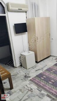 Demokrasi Bulvarında 1+0 Oda Tek Kişilik