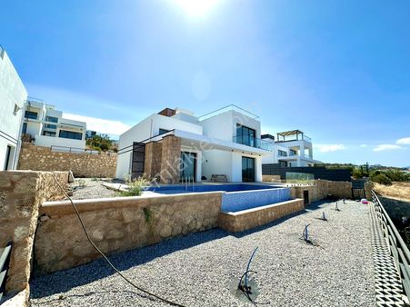 Kuzey Kıbrıs Esentepe’de Panoramik Deniz Manzaralı Satılık Villa !!