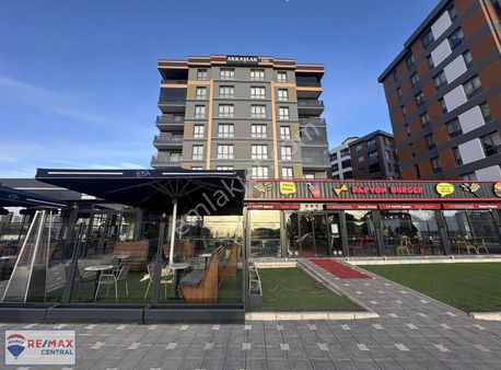 Remax Central ' Üniversite Kavşağı Üzerinde 4+1 Lüx Konut