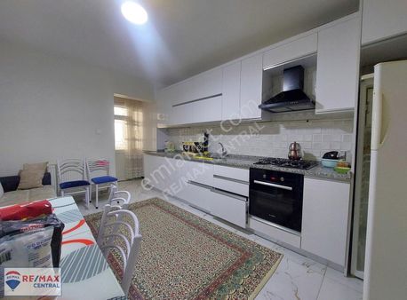 Remax Central'dan İstasyon Caddesine 1 Dakika Eşyalı 3+1 Daire