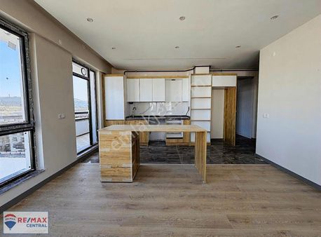 Remax Central'dan Üniversite Bölgesinde 2+1 Arakat Lüx Daire!