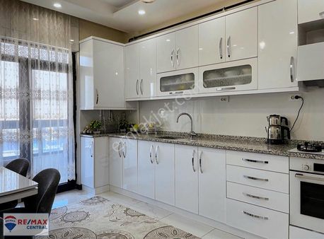 Remax Central' Dan Aksu Kenarında 4+1 Lüks Daire