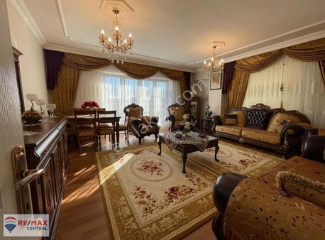 Remax Central'dan İnönü Mahallesi'nde 6+1 Özel Dizayn Dubleks