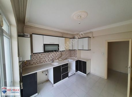 Remax Central'den Mevlana 2+1 Kiralık Daire