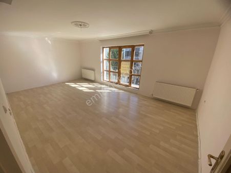 Elvan Mah. 1544 Cadde Üzeri 135 M2 Kiralık 3+1 Daire