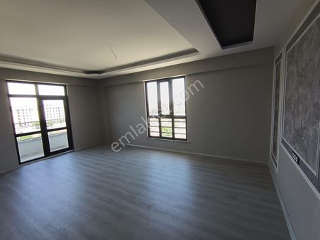 Konya Karatay Fatih Karakolu Yakını 3+1 S