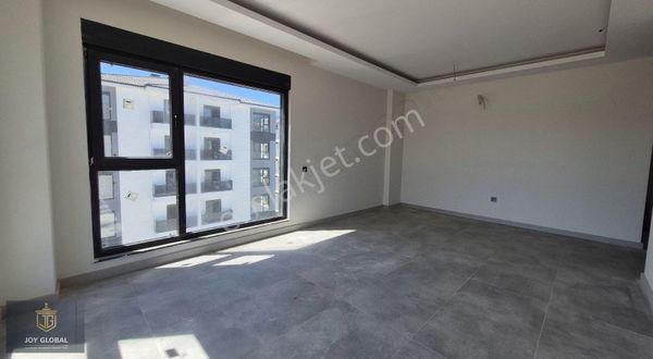 2+1 Arakat/site/havuz/kapalı Otopark/çift Asansör/ebeveyn Banyo