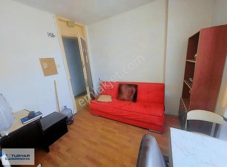 Konak Hacılar İşhanı'nda Satılık Büro - Ofis